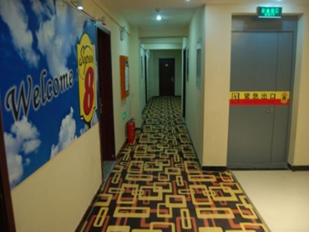 Super 8 Hotel Chengde Imperial Summer Resort Exterior foto